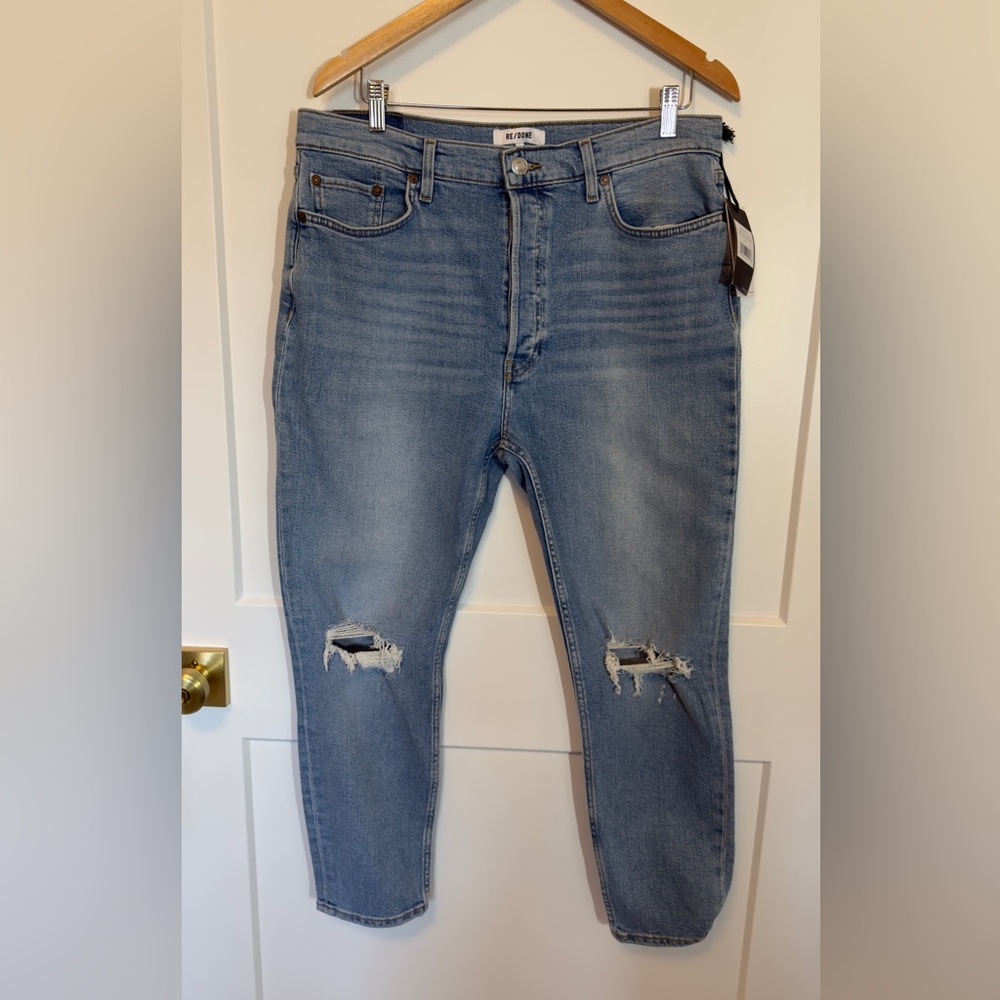 🆕 RE/DONE 90s High Rise Ankle Crop Distressed Knee Medium Wash Jeans, New w/Tags